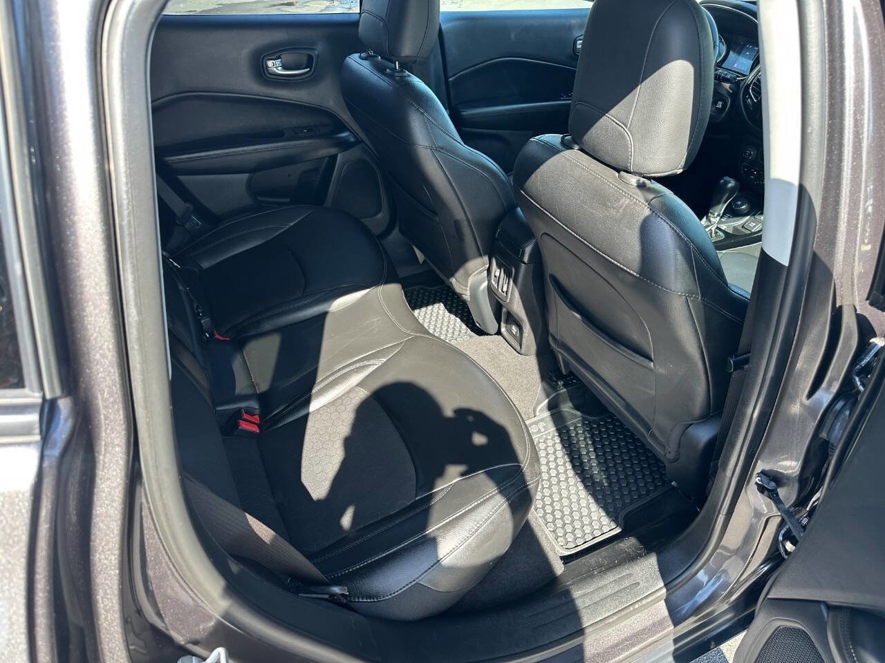 Used 2020 Jeep Compass Latitude image 23