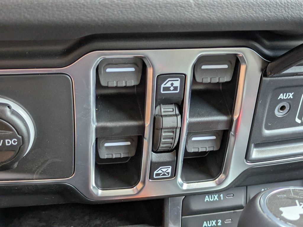 New 2026 Jeep Wrangler Unlimited Sahara AWD/4WD image 26