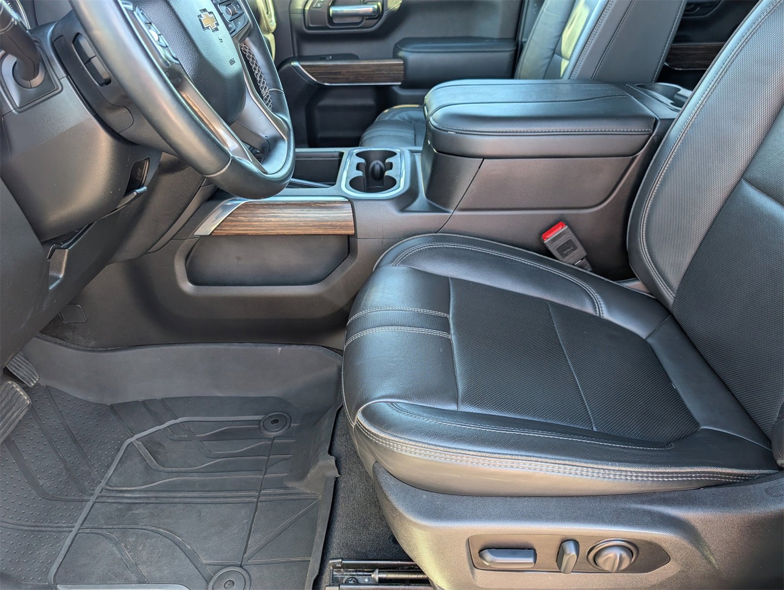 Certified 2023 Chevrolet Silverado 2500 High Country w/ Safety Package II image 15