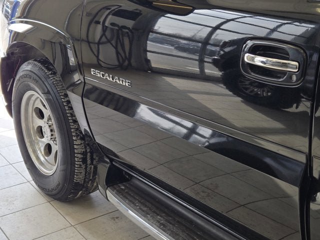 Used 2002 Cadillac Escalade AWD image 19