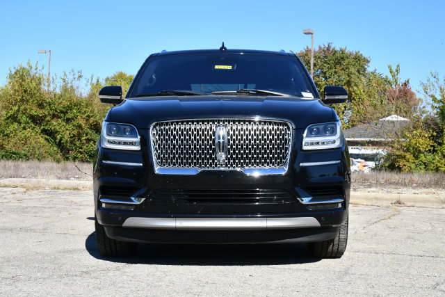 Used 2019 Lincoln Navigator L Reserve AWD/4WD image 2