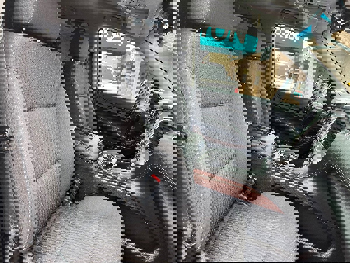 Used 2019 GMC Yukon XL SLE w/ SLE Value Package image 38