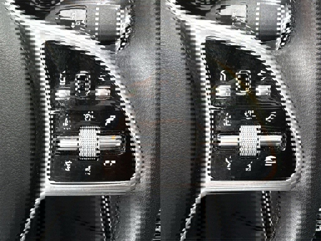 Used 2022 Mercedes-Benz GLC 300 image 22