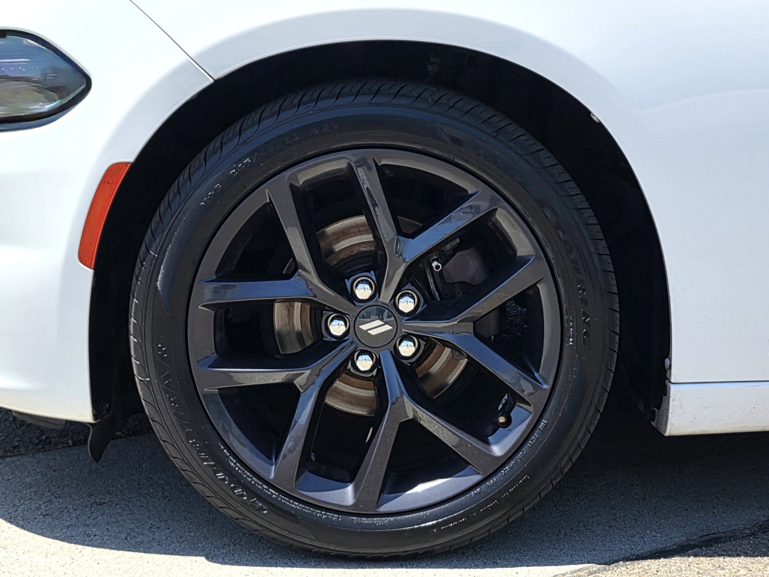 Used 2020 Dodge Charger SXT w/ Blacktop Package RWD image 9