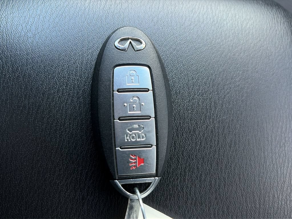 Used 2019 INFINITI Q70 Luxe AWD/4WD image 24