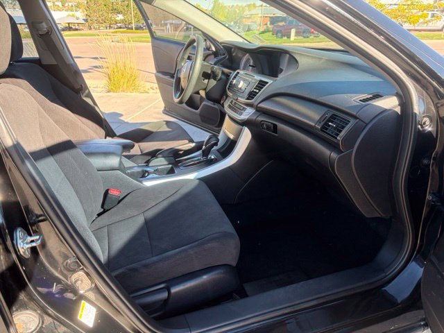 Used 2013 Honda Accord EX image 24