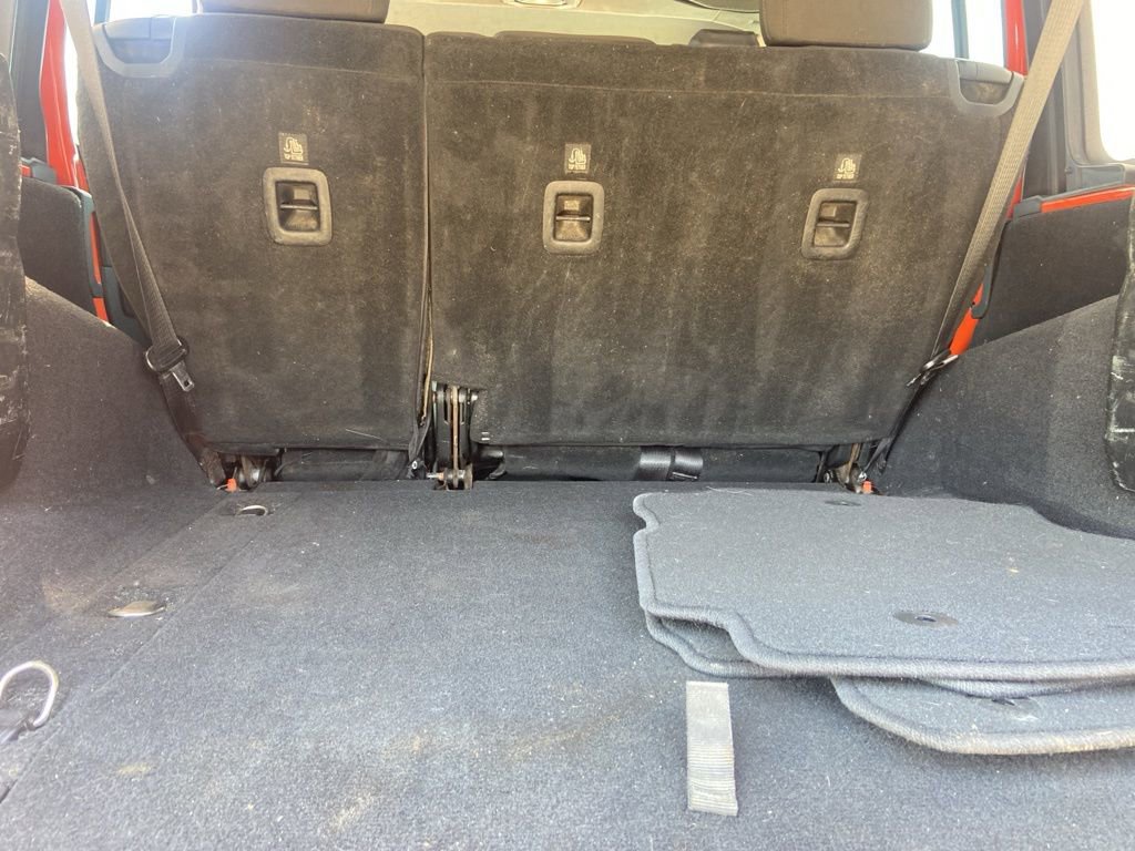 Used 2018 Jeep Wrangler Unlimited Sahara image 34