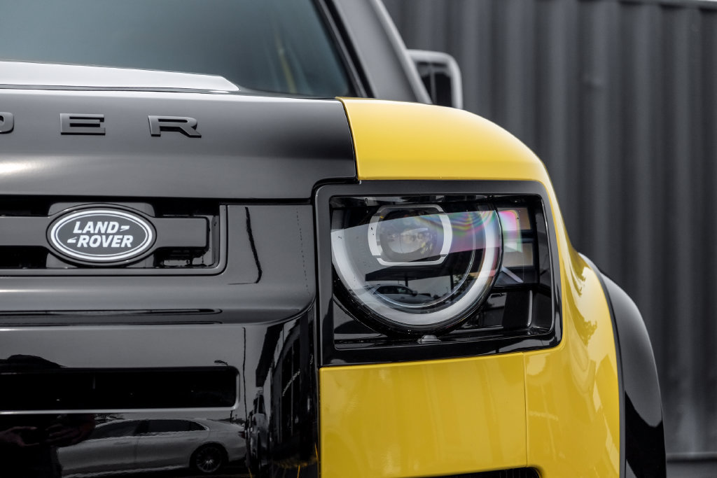 New 2026 Land Rover Defender 110 AWD/4WD image 6