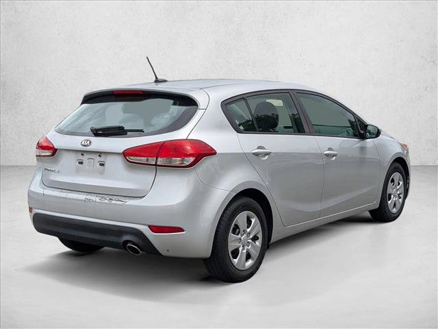 Used 2017 Kia Forte LX FWD image 5