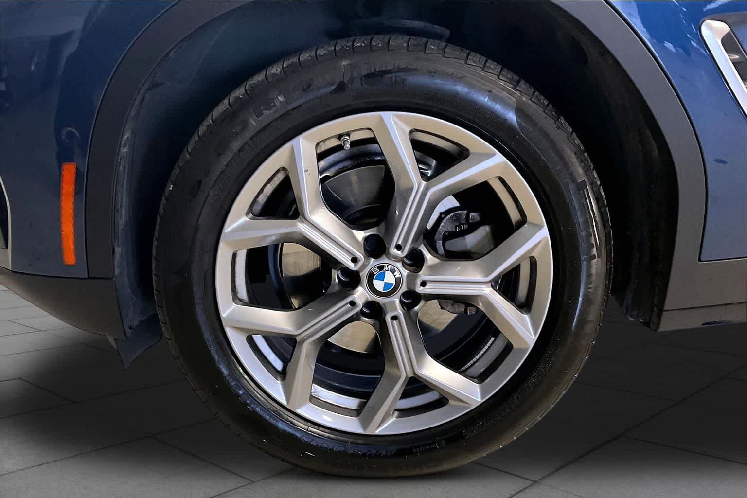 Certified 2024 BMW X3 sDrive30i w/ Convenience Package RWD image 10