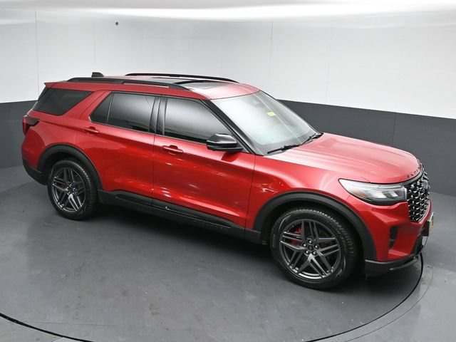 Certified 2025 Ford Explorer ST AWD/4WD image 42