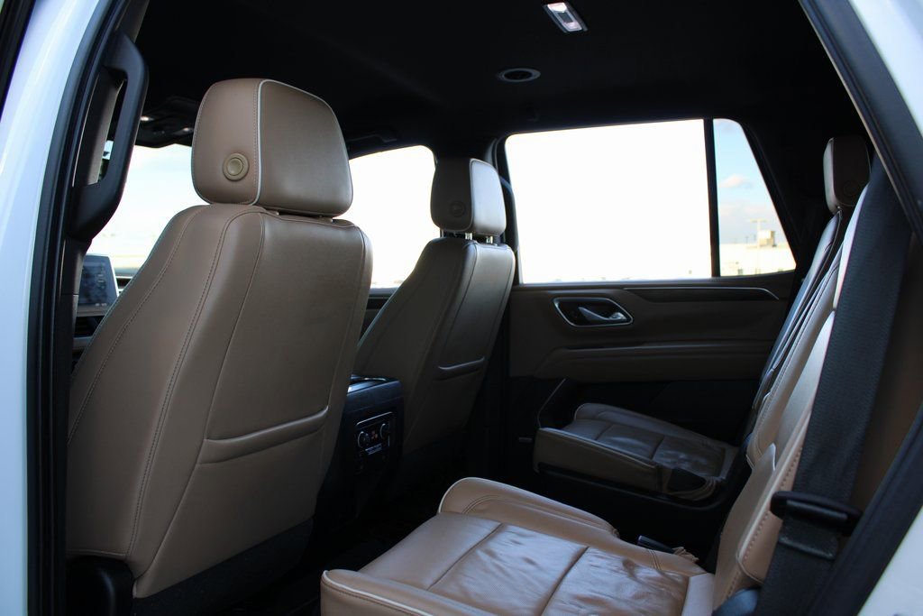 Used 2021 Chevrolet Tahoe Premier AWD/4WD image 23