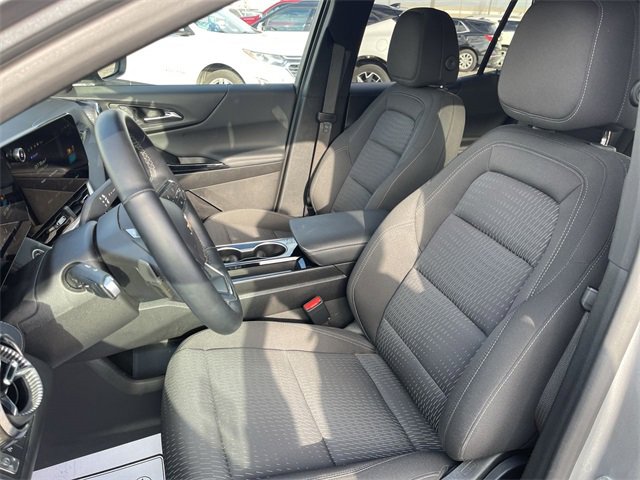 Used 2025 Chevrolet Equinox LT image 11