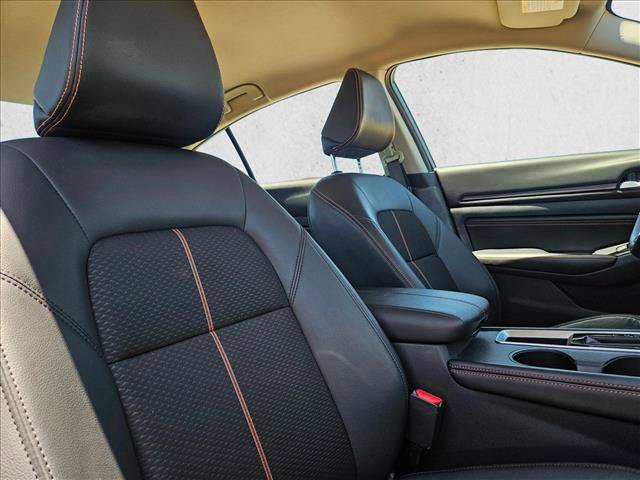 Used 2022 Nissan Altima 2.5 SR FWD image 17