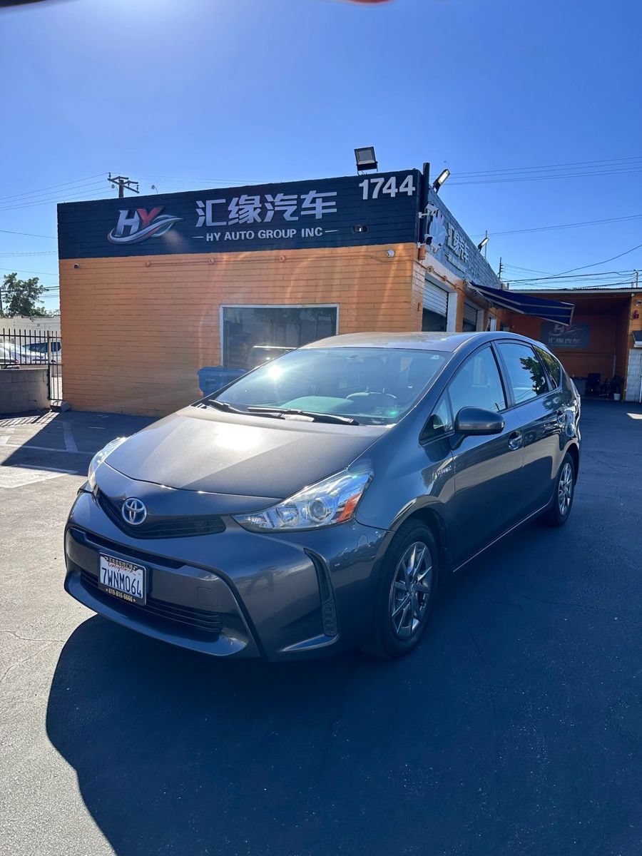Used 2017 Toyota Prius V Two w/ Carpet Mat Package