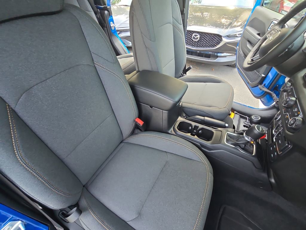 New 2025 Jeep Gladiator Sport image 10