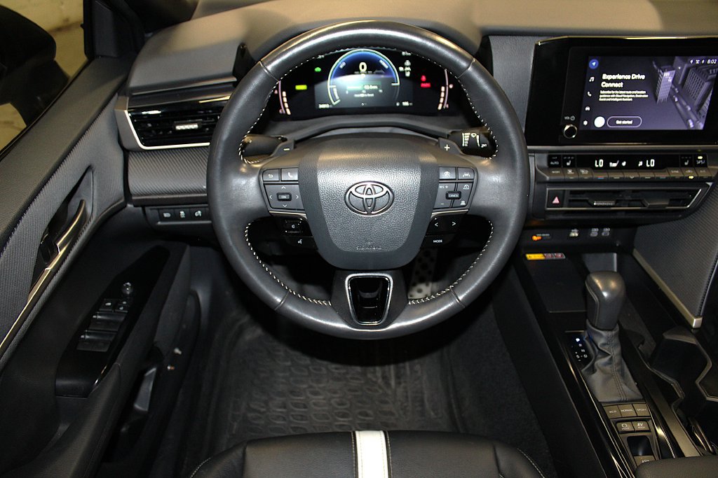 Used 2025 Toyota Camry SE w/ Convenience Package AWD/4WD image 12
