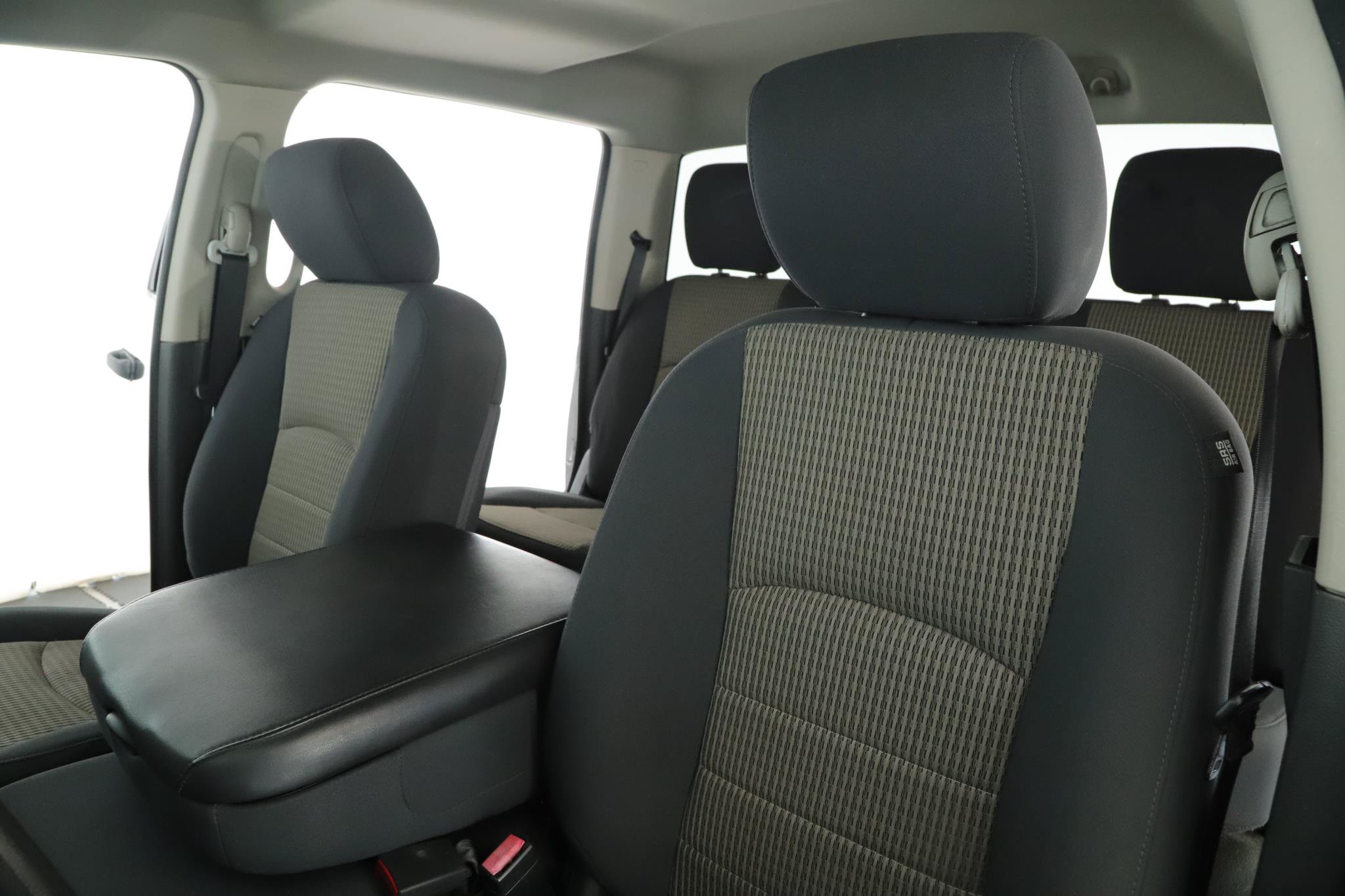 Used 2012 RAM 2500 ST w/ Chrome Appearance Group AWD/4WD image 4