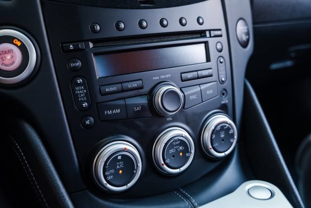 Used 2010 Nissan 370Z Touring w/ Sport Pkg RWD image 20