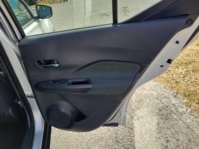 Used 2020 Nissan Kicks SV image 31