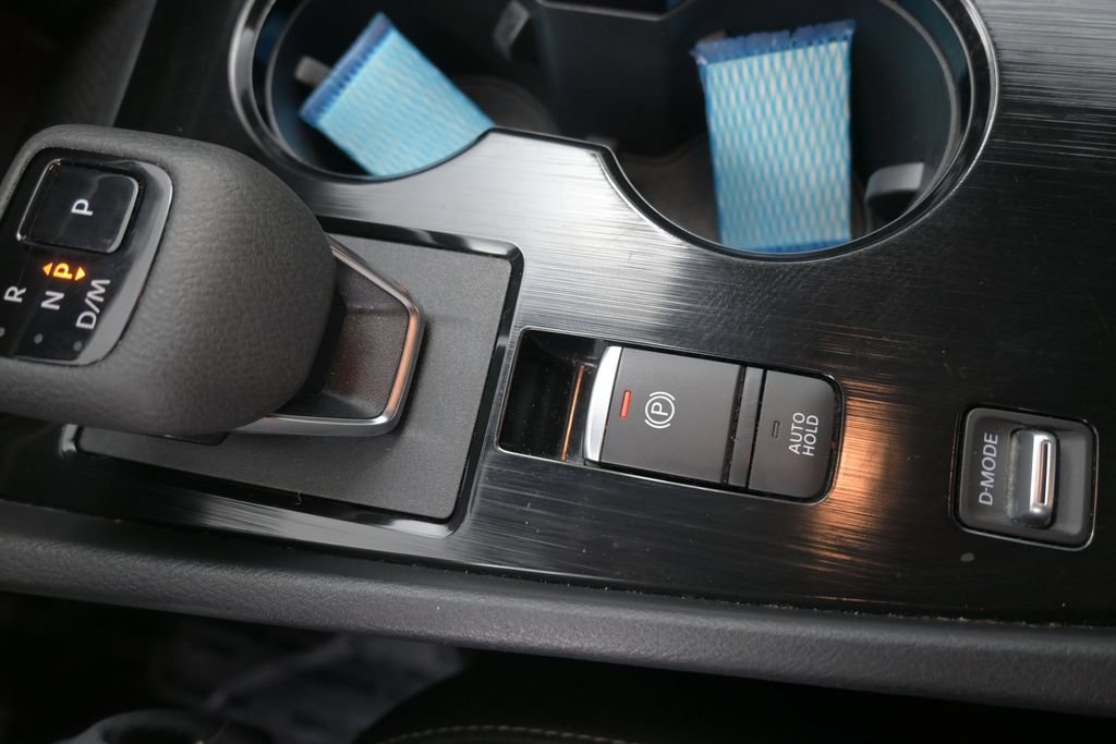 Used 2024 Nissan Rogue S FWD image 28