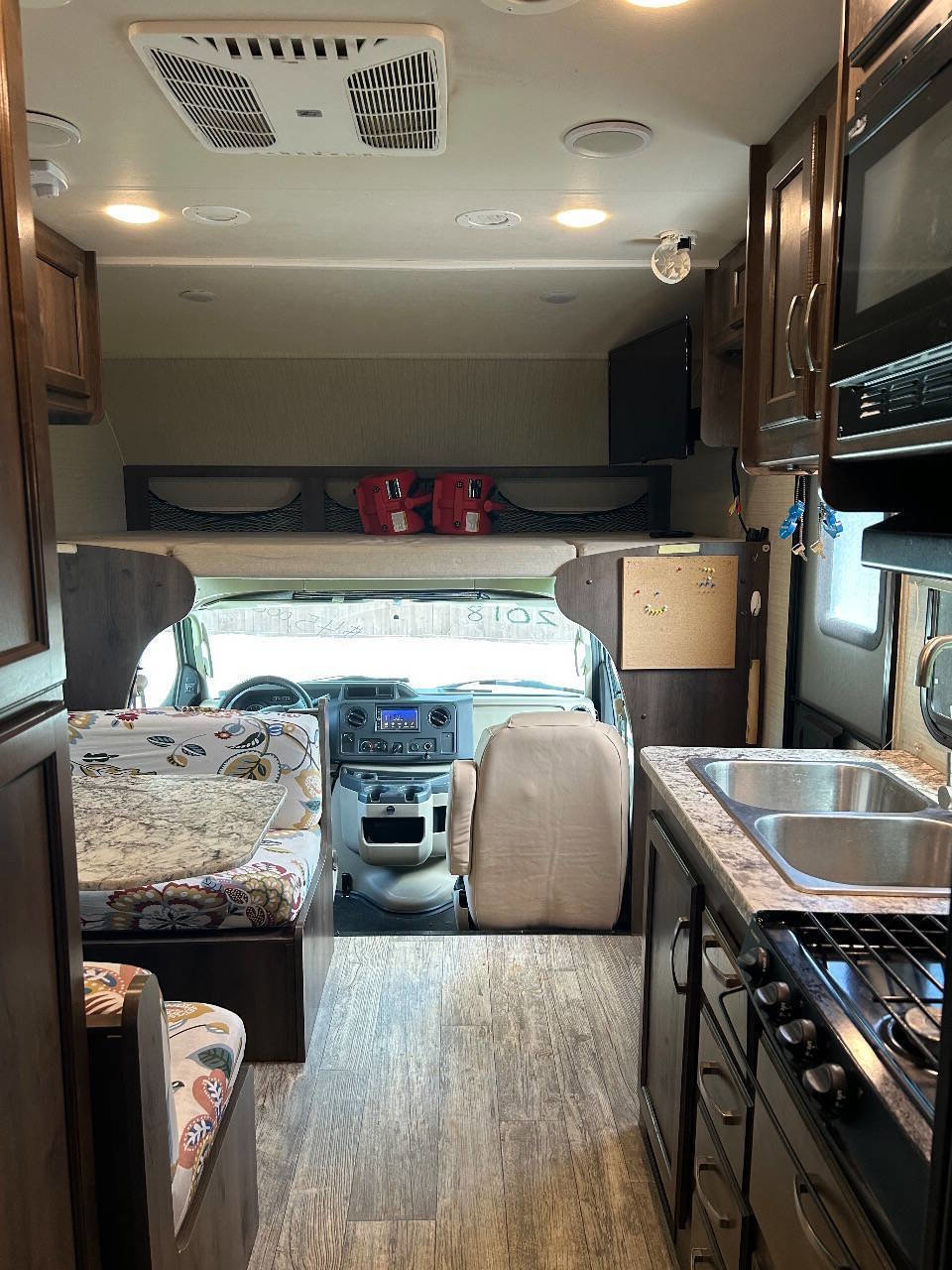 Used 2017 Ford E-450 and Econoline 450 Super Duty w/ Motorhome Prep Package image 12