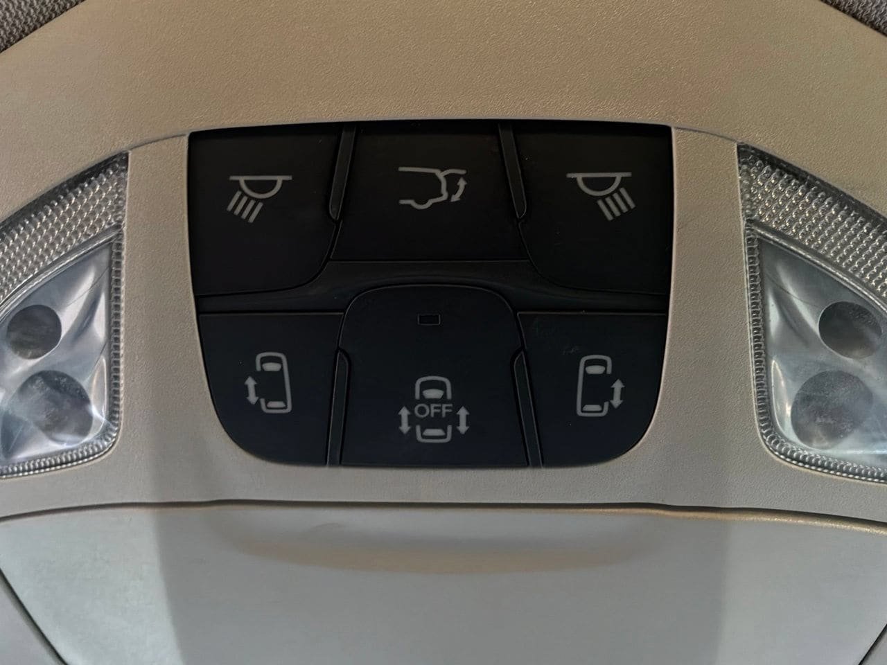 Used 2023 Chrysler Pacifica Touring-L FWD image 20