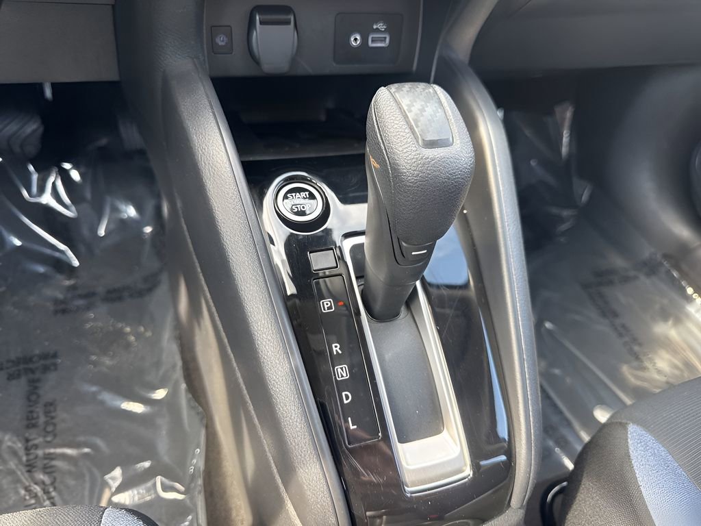 Used 2025 Nissan Versa SV image 15