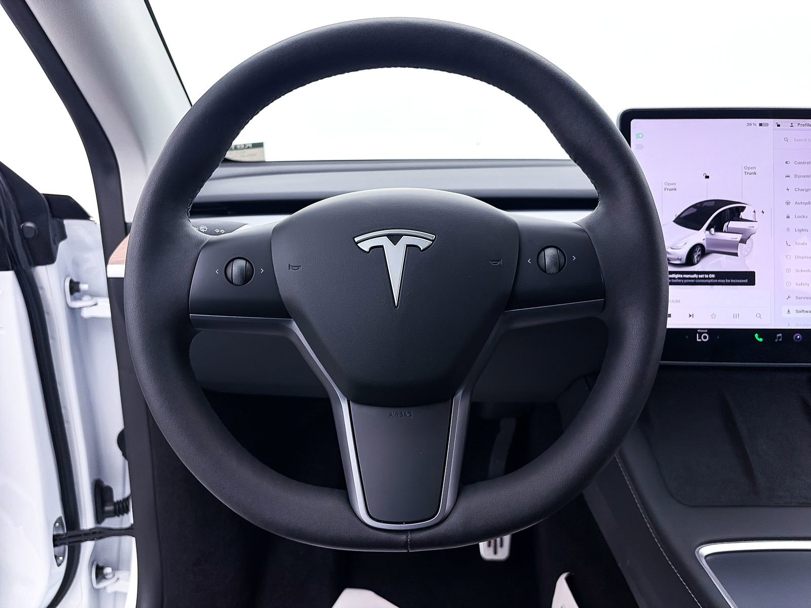 Used 2023 Tesla Model Y Long Range image 40