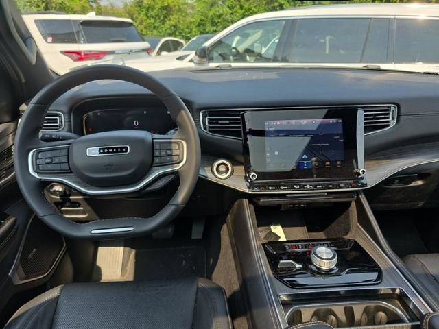 Used 2023 Jeep Wagoneer Series II AWD/4WD image 10