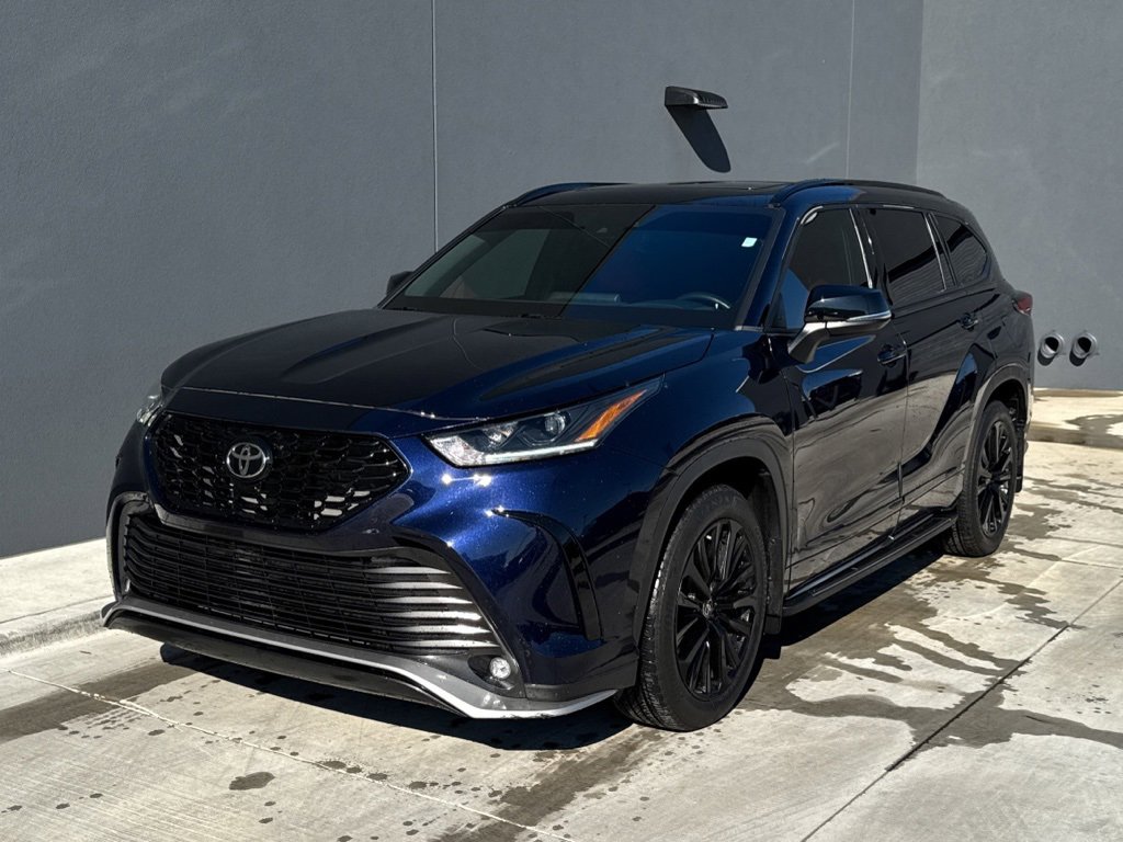 Used 2023 Toyota Highlander XSE