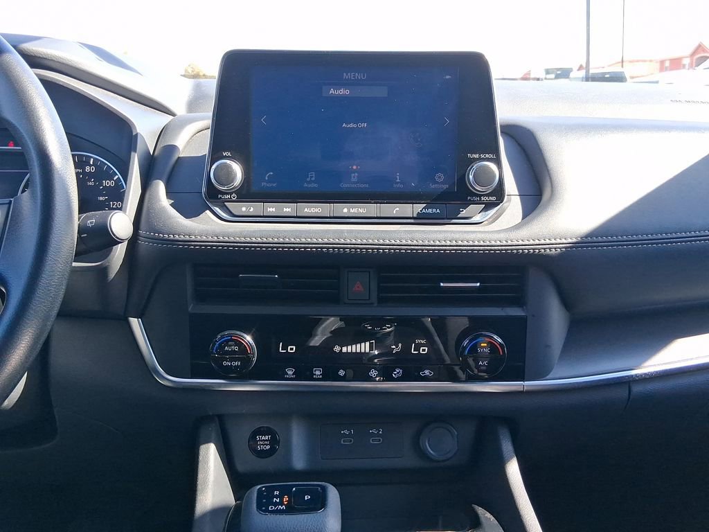 Used 2024 Nissan Rogue SV image 18