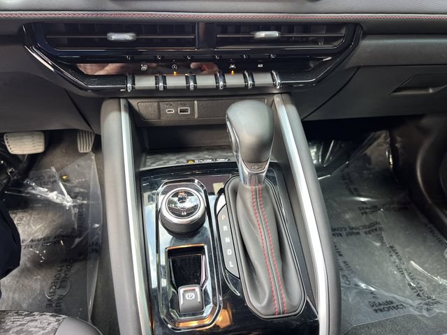 Used 2024 Chevrolet Colorado Z71 w/ Z71 Convenience Package 2 AWD/4WD image 19