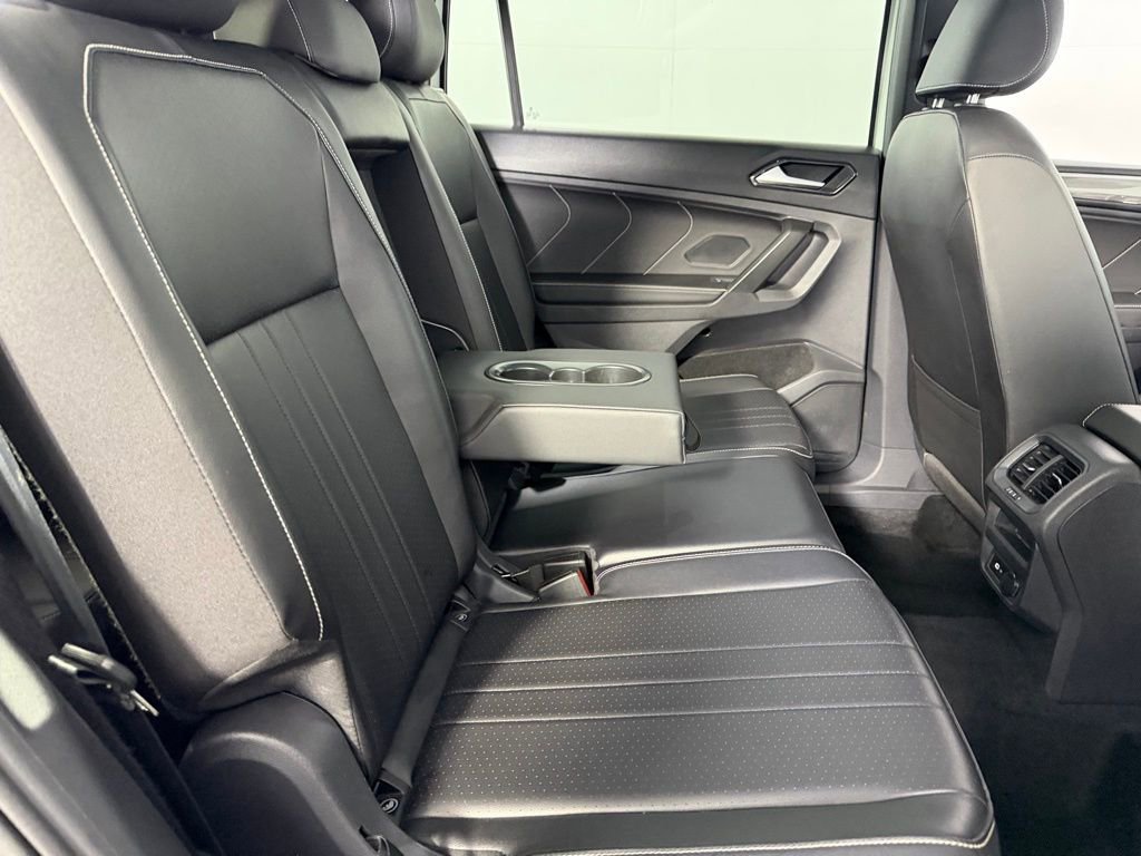 Used 2024 Volkswagen Tiguan SE R-Line FWD image 29