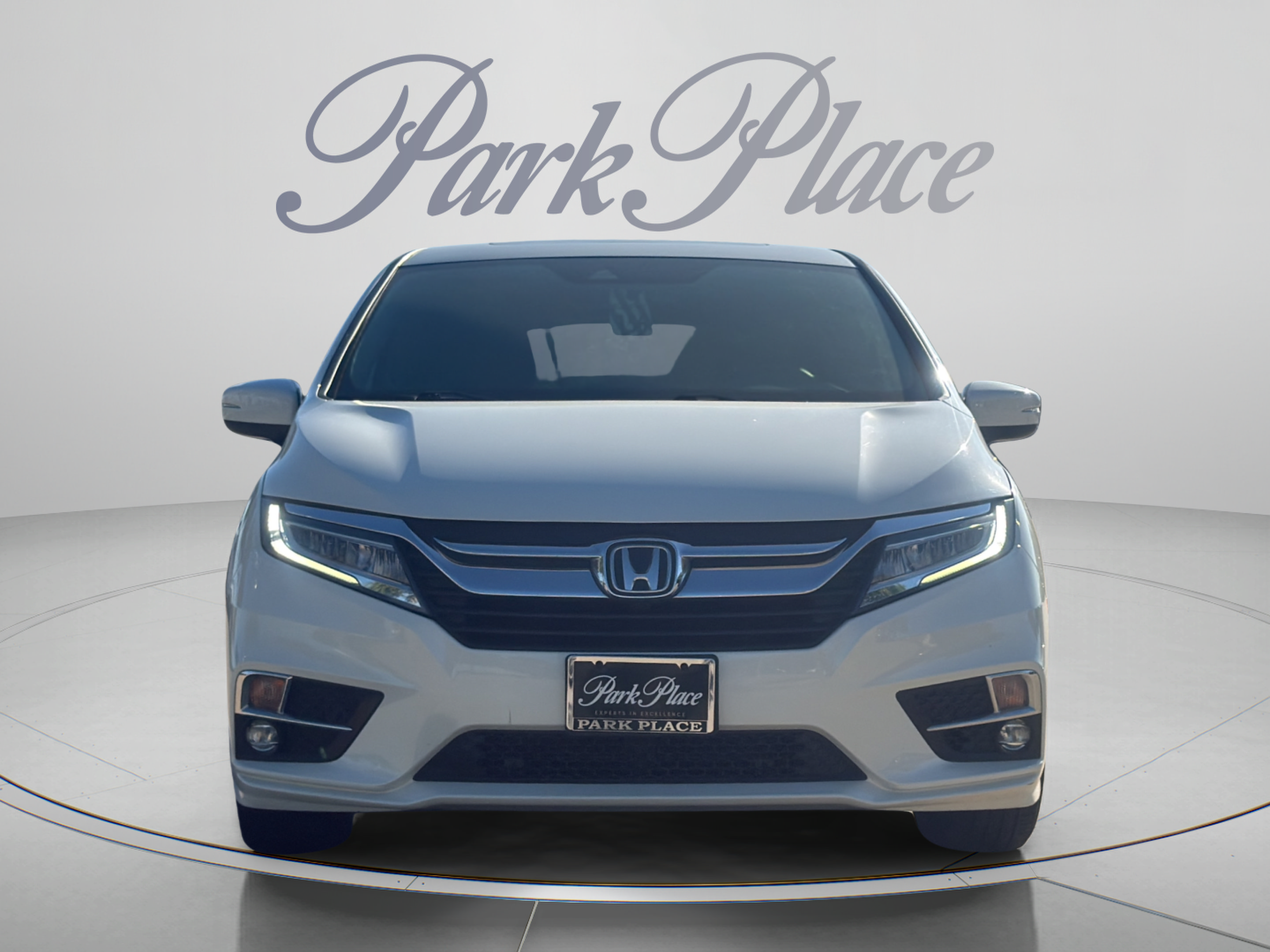 Used 2018 Honda Odyssey Touring image 8