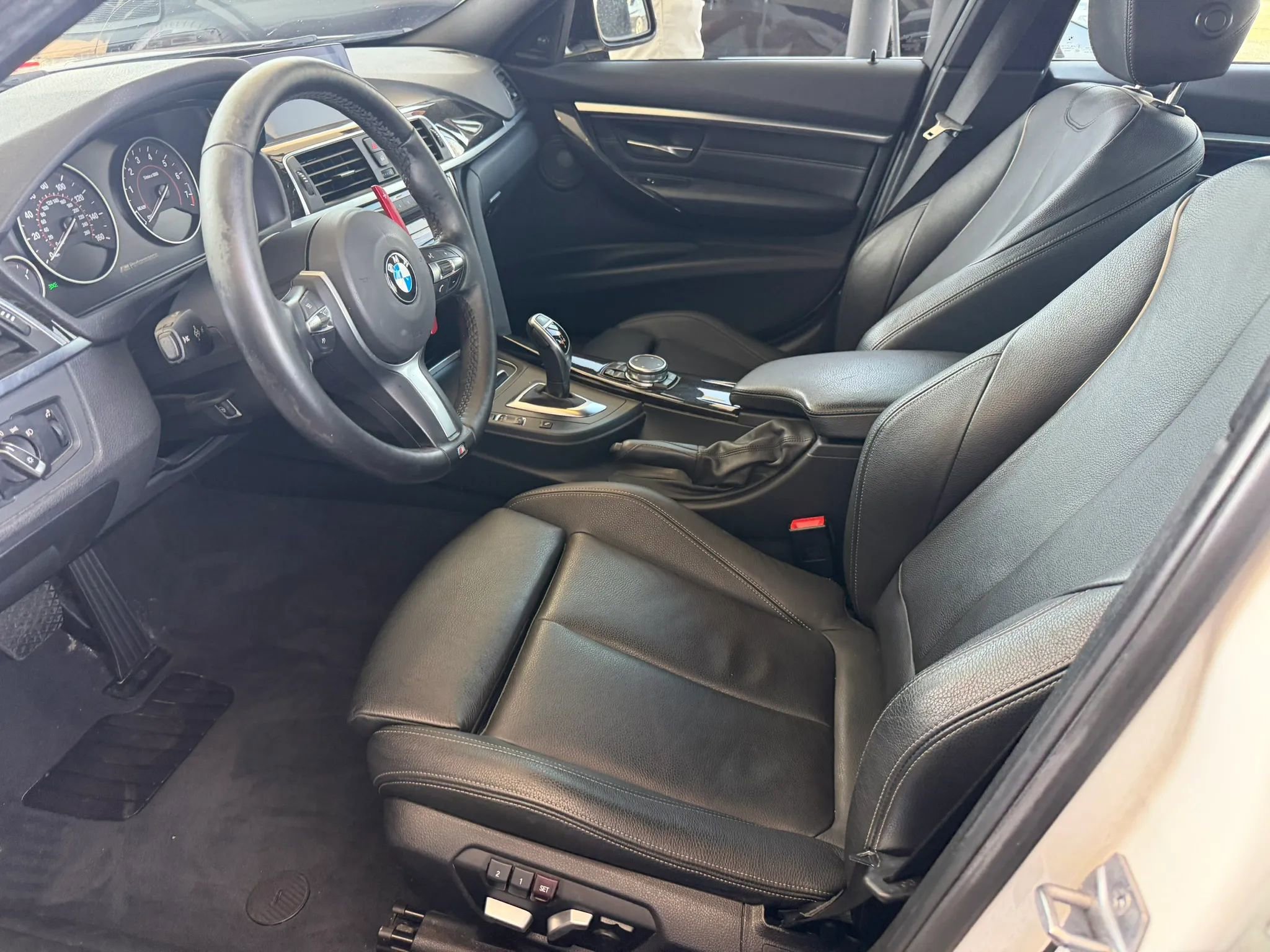 Used 2016 BMW 340i xDrive Sedan image 17