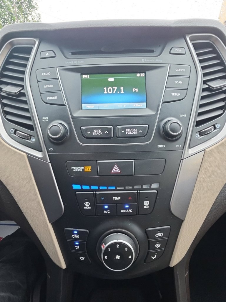 Used 2015 Hyundai Santa Fe Sport w/ Option Group 02 AWD/4WD image 16