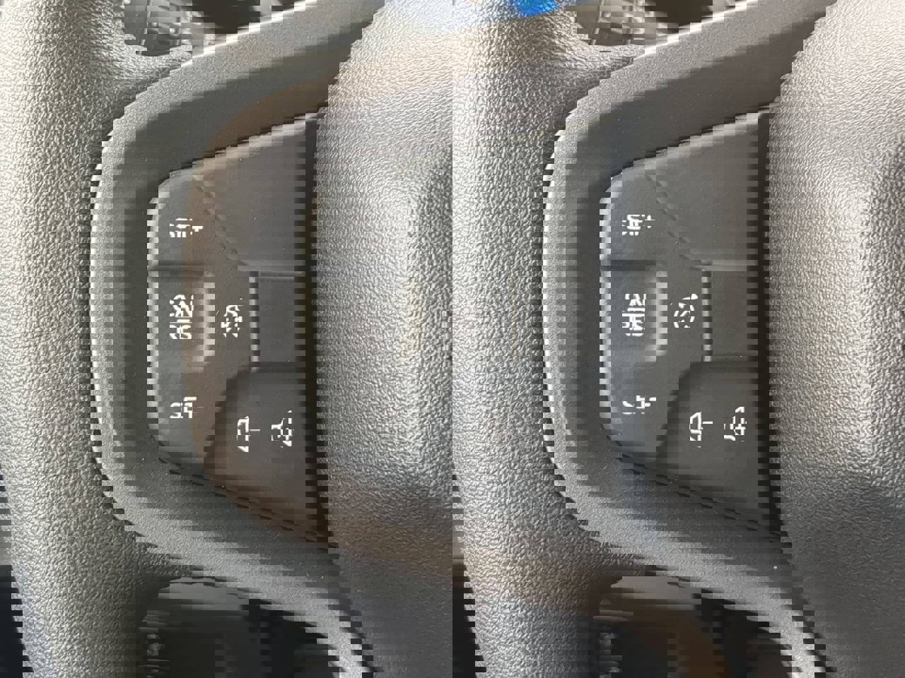 New 2025 Ford Bronco 4-Door image 21