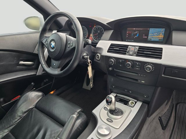 Used 2006 BMW M5 RWD image 11
