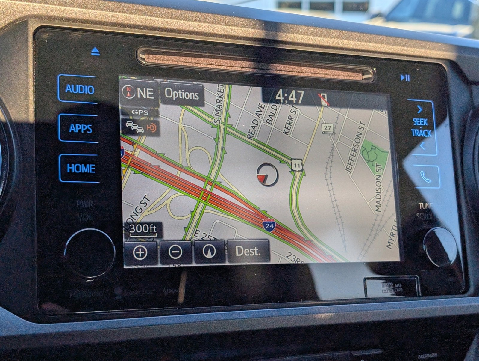 Used 2017 Toyota Tacoma TRD Sport image 5