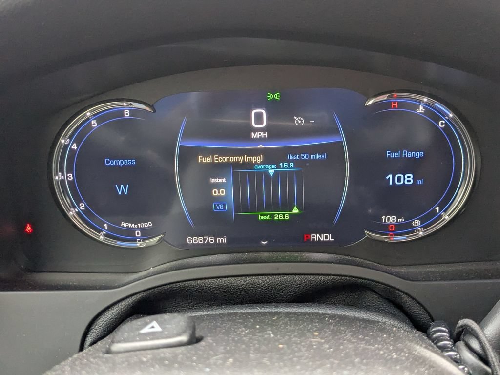 Used 2018 Cadillac Escalade Premium Luxury AWD/4WD image 11