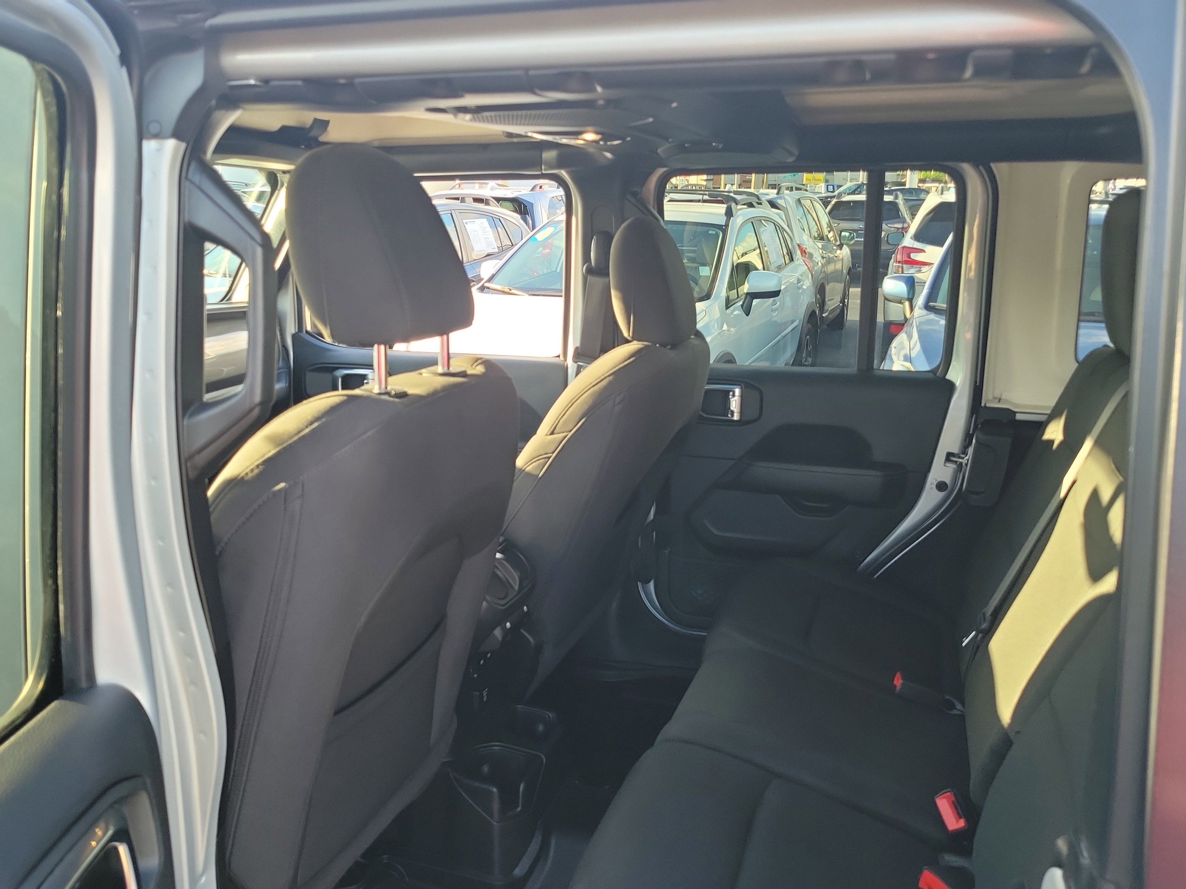 Used 2023 Jeep Wrangler Sahara image 13