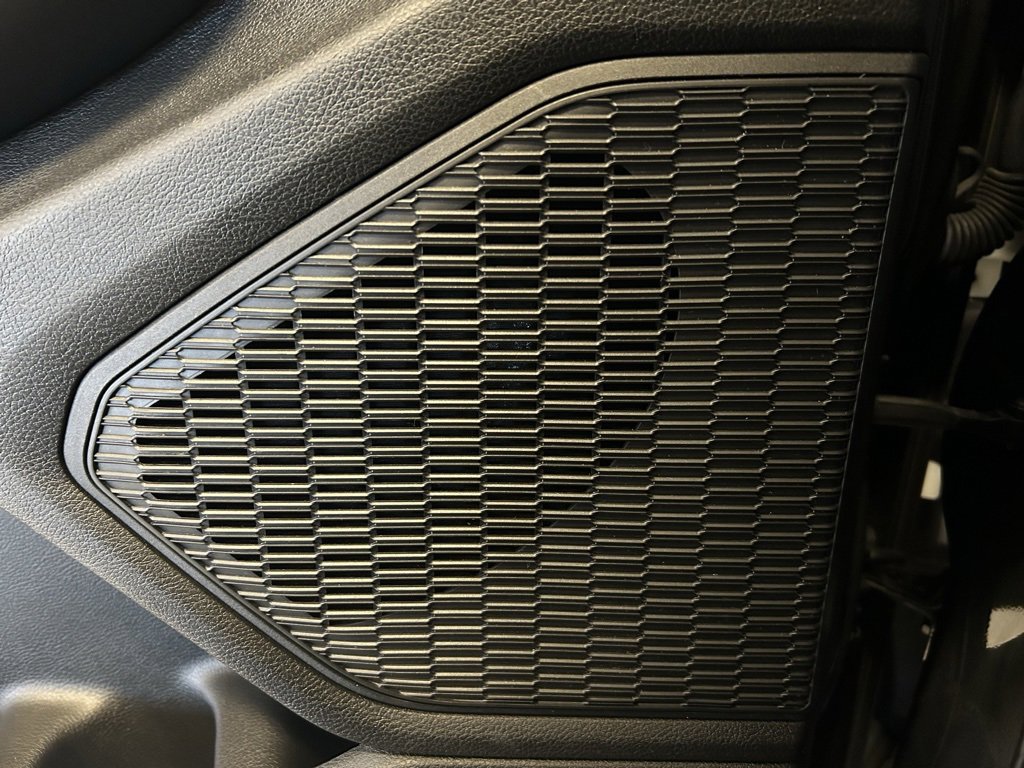 Used 2023 Jeep Grand Cherokee Limited w/ Black Appearance Package image 6