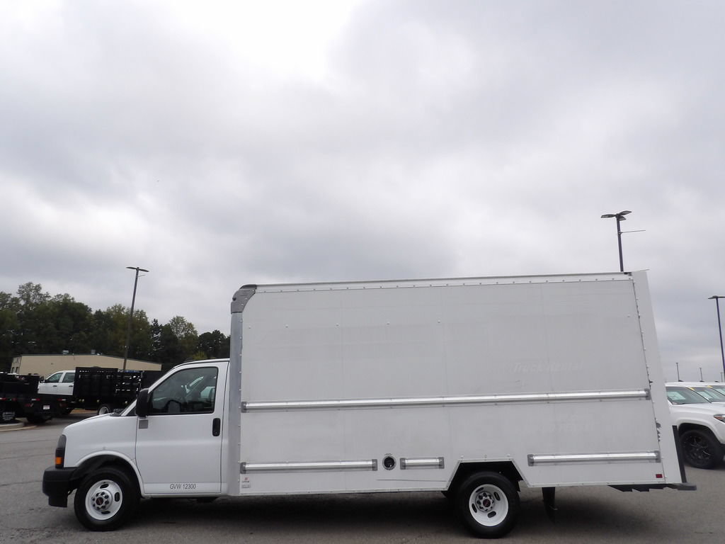 Used 2021 GMC Savana 3500 Extended w/ Power Convenience Package RWD image 52