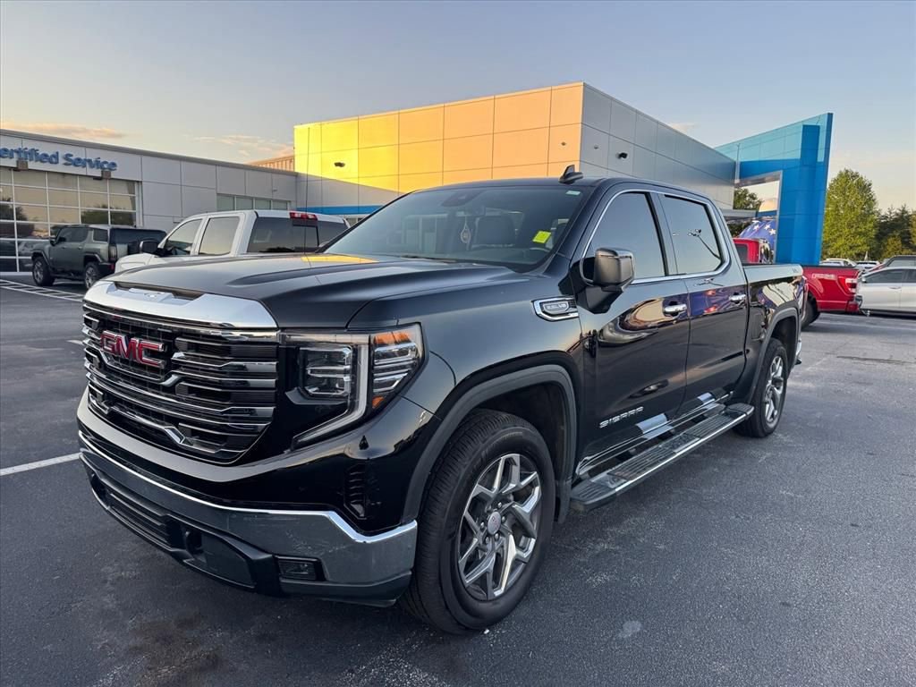 Used 2023 GMC Sierra 1500 SLT w/ SLT Premium Package AWD/4WD image 10