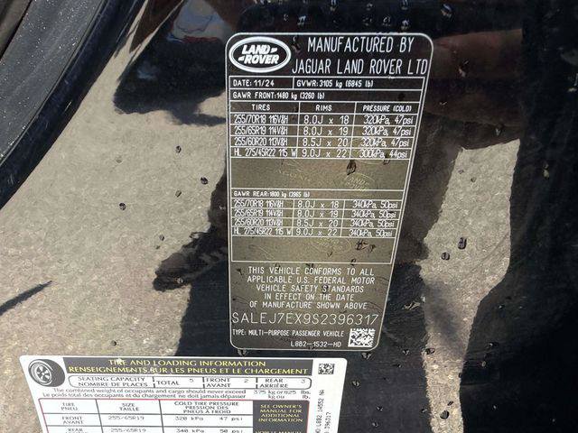 Used 2025 Land Rover Defender 110 S AWD/4WD image 27