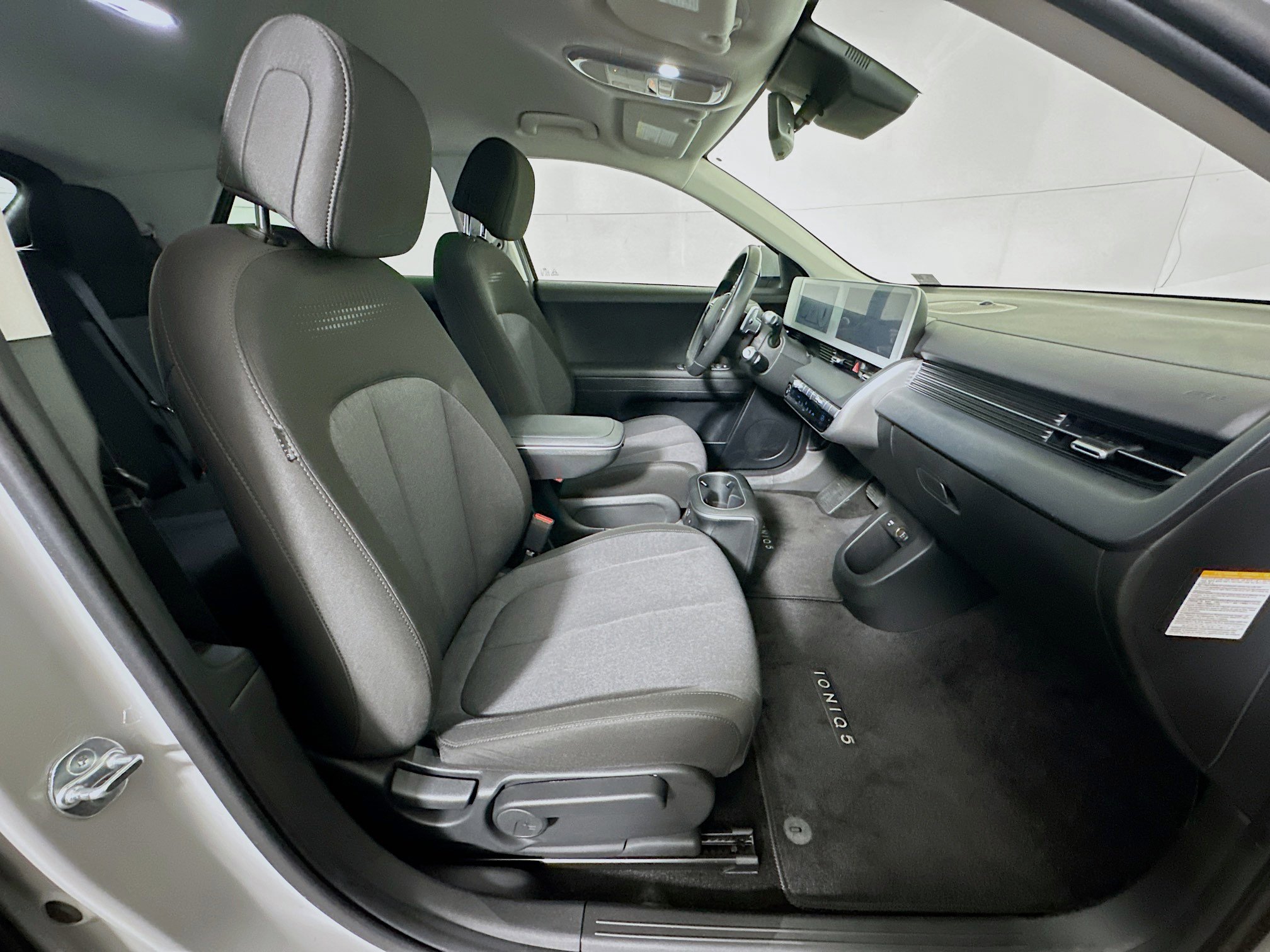 Used 2024 Hyundai Ioniq 5 SEL image 32