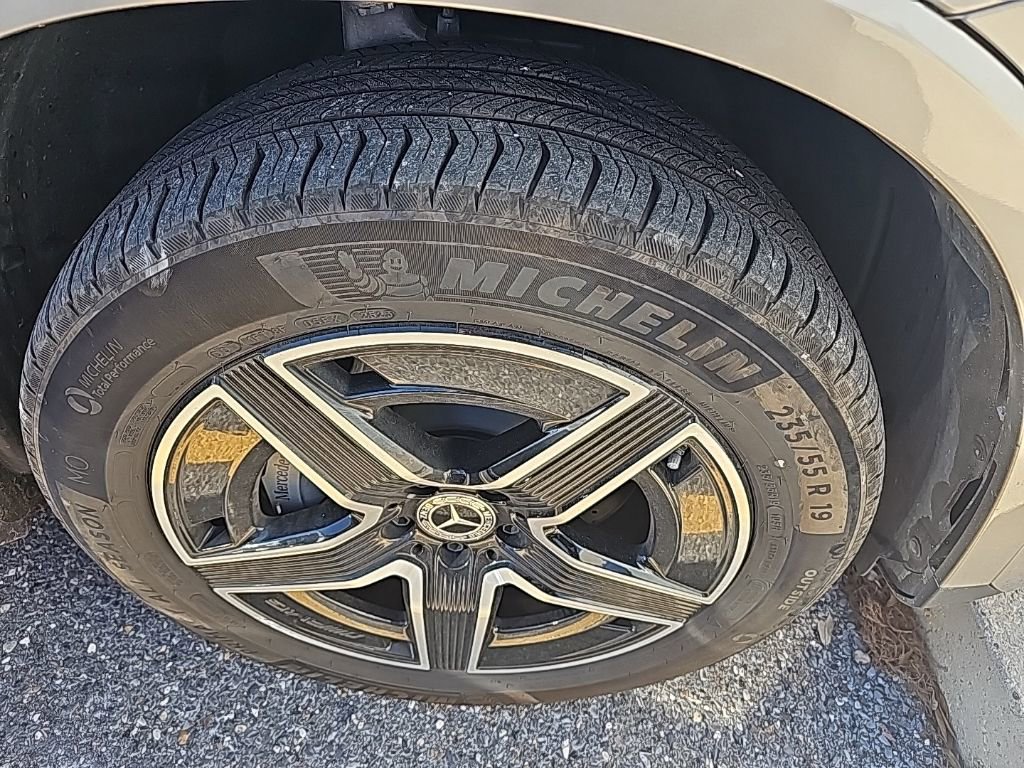 Used 2024 Mercedes-Benz GLC 300 4MATIC image 15