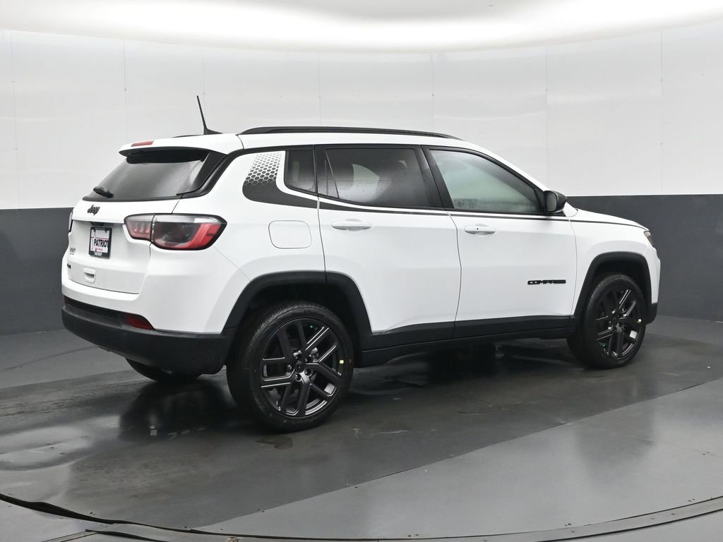 New 2026 Jeep Compass Latitude AWD/4WD image 3