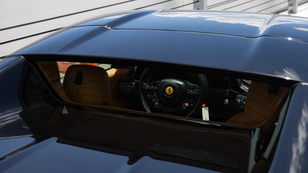 Used 2015 Ferrari 458 Spider RWD image 16